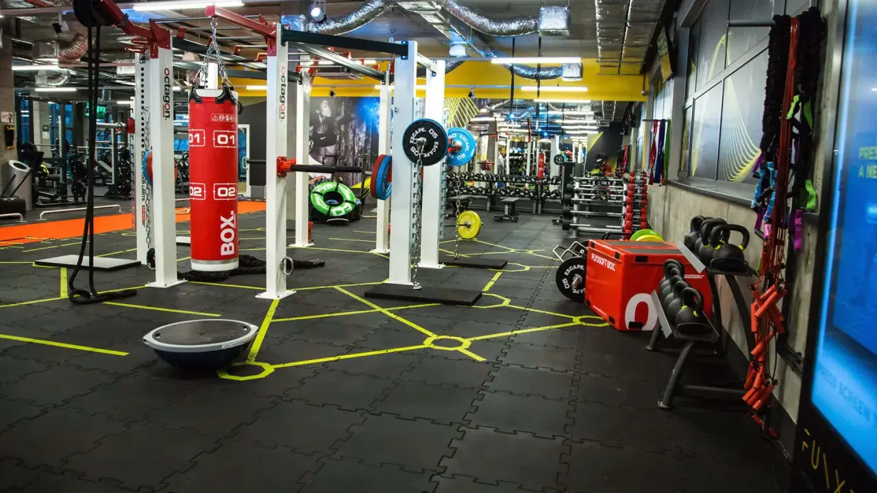 MultiSport Just Gym: Wejście 24/7? Sprawdź, jak to działa!