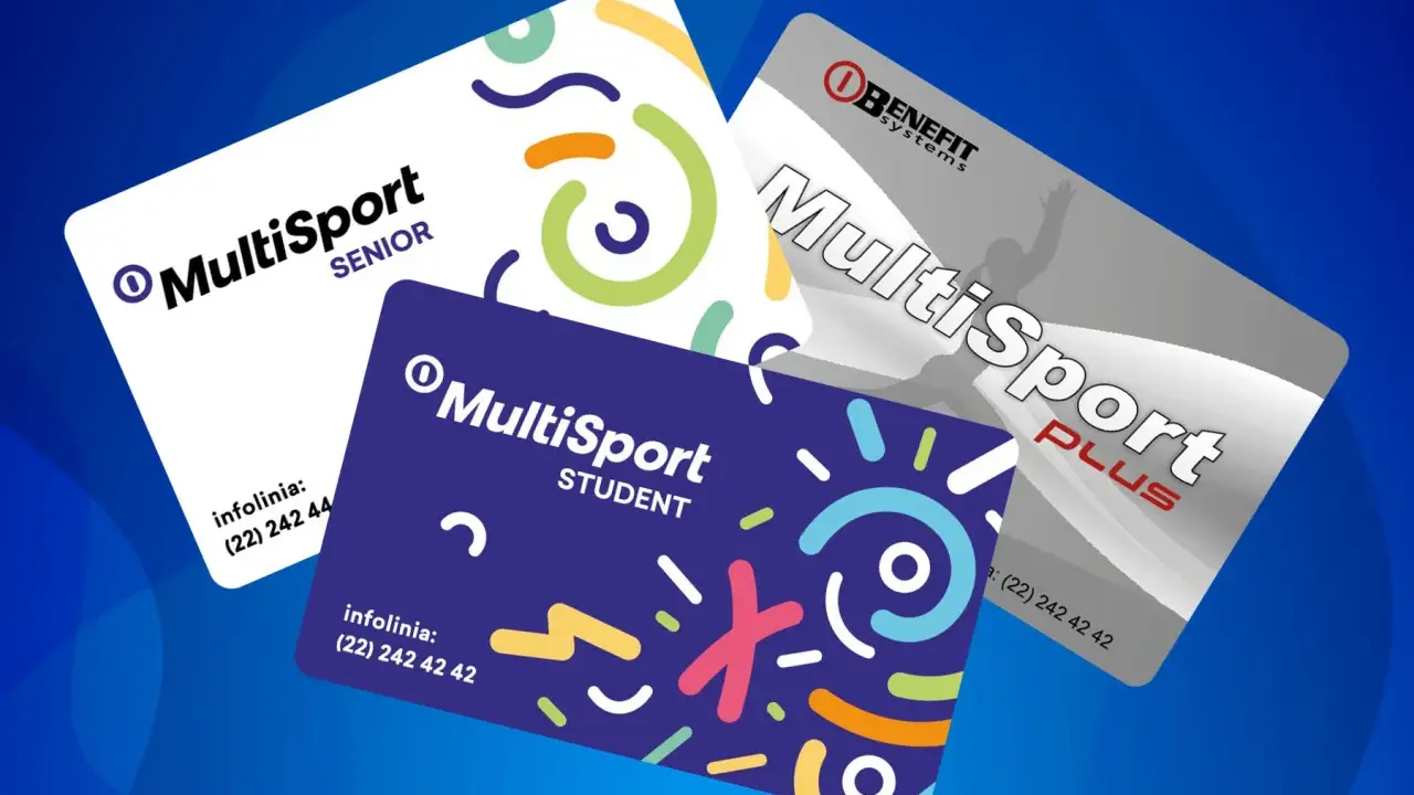 Trzy karty MultiSport: Senior, Student i Plus, na niebieskim tle.