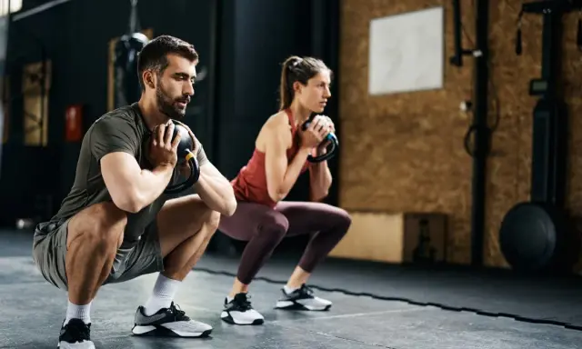 CrossFit: Co to? Czy ten intensywny trening jest dla Ciebie?