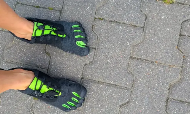 Pronacja w bieganiu? Wybierz buty ze stabilizacją i biegaj bez bólu!