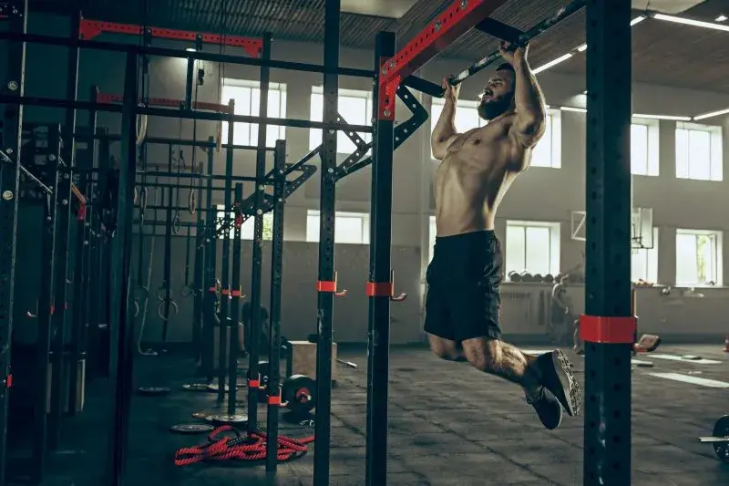 Na czym polega CrossFit? Kompletny przewodnik dla początkujących