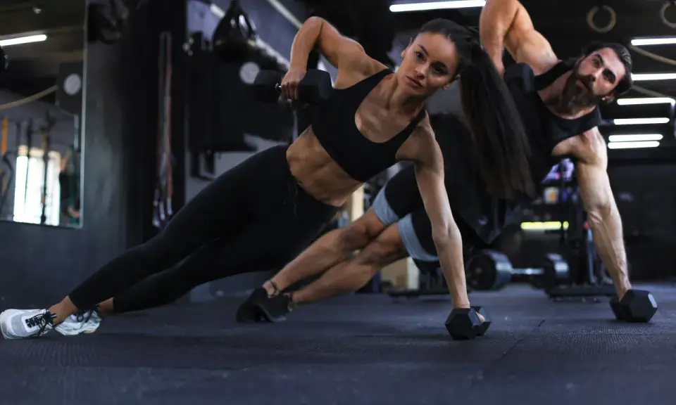 CrossFit: Odkryj fenomen treningu. Jak zacząć i co musisz wiedzieć?